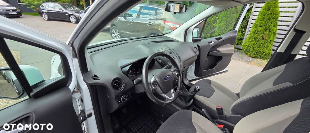 Ford Tourneo Courier 1.0 EcoBoost Ambiente - 19