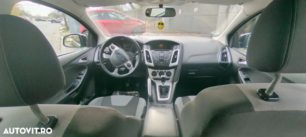 Ford Focus 1.6 TDCI DPF Titanium - 10