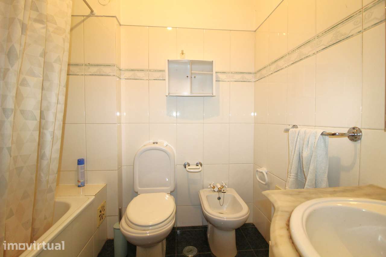 CORROIOS CENTRO - Apartamento T1 Cozinha Independente! - Grande imagem: 5/12