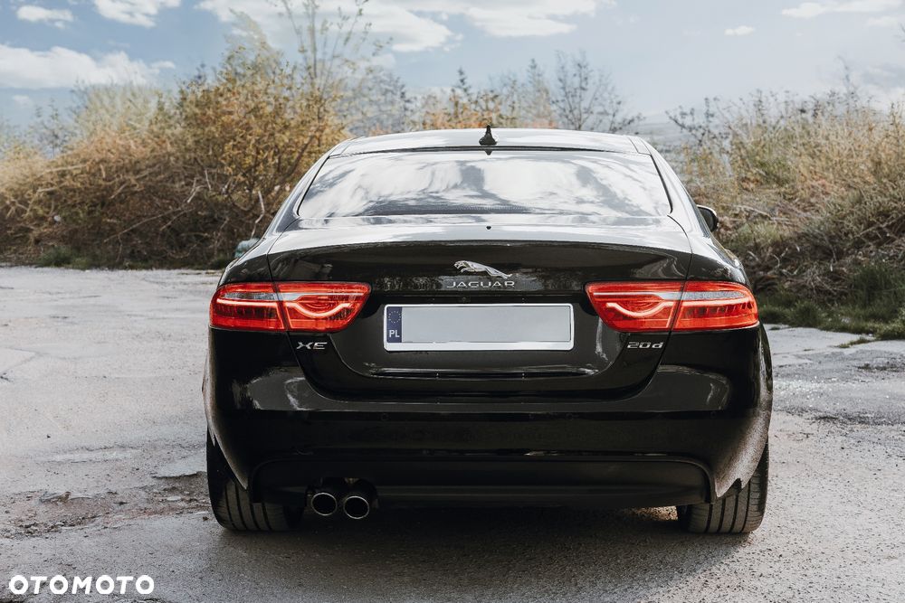 Jaguar XE 20d R-Sport - 13