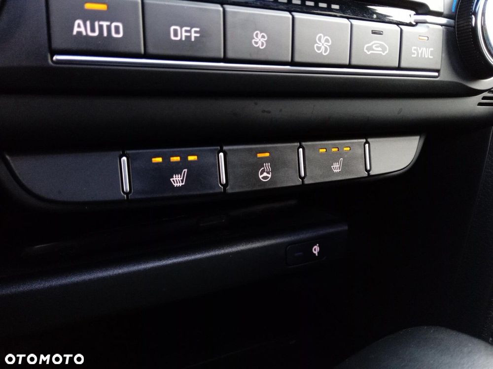 Kia ProCeed - 24