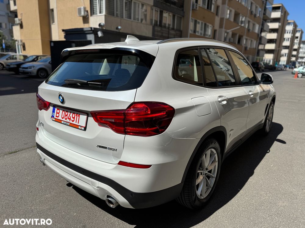 BMW X3 xDrive20i AT Advantage - 4