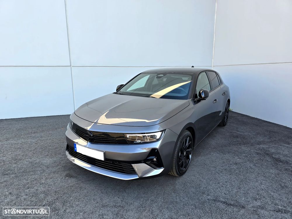 Opel Astra 1.2 T GS Line - 1