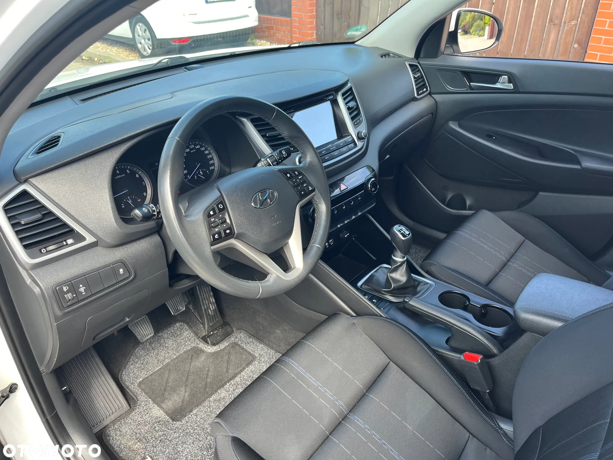 Hyundai Tucson 1.6 GDI BlueDrive Comfort 2WD - 19