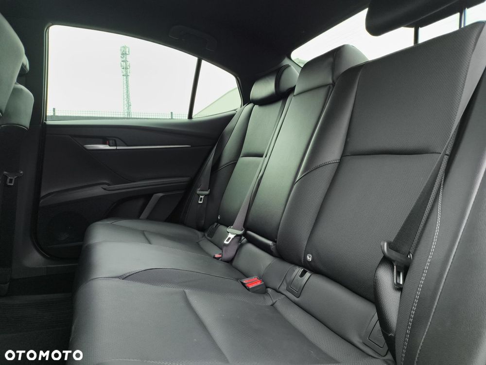 Toyota Camry - 14