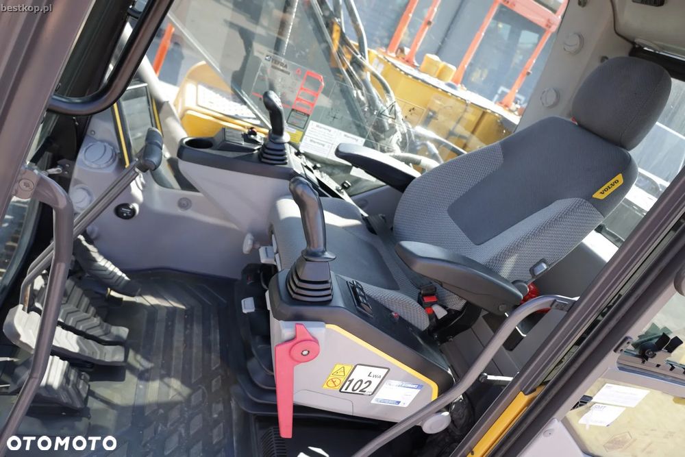 Volvo EC220EL - 20