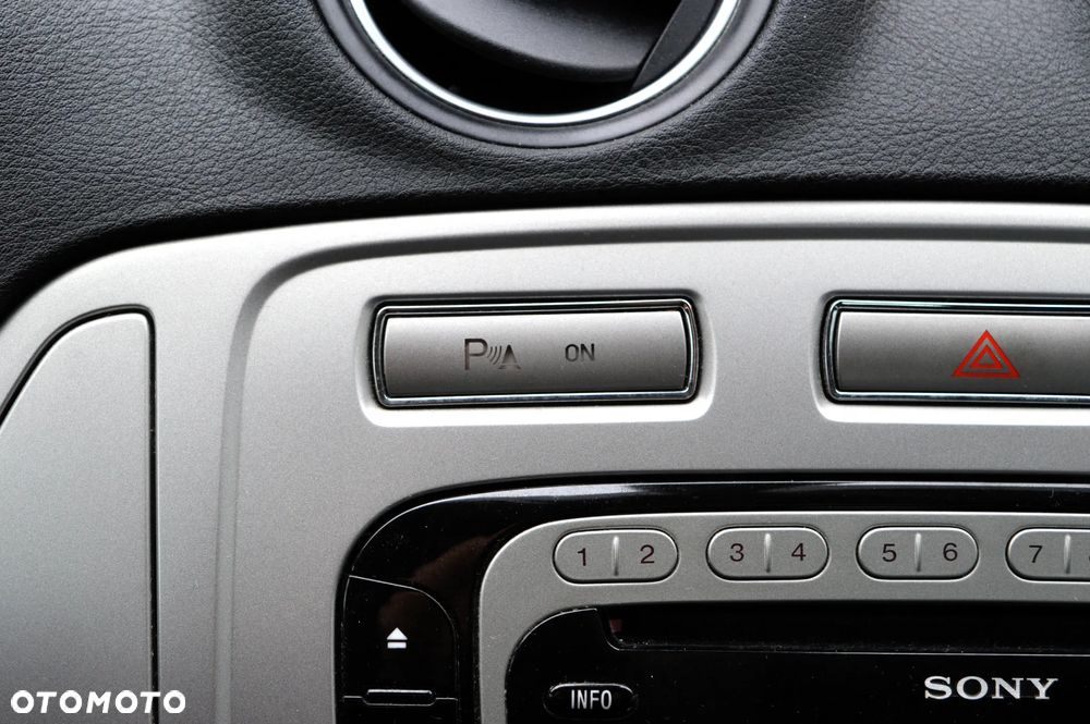 Ford Mondeo 1.8 TDCi Gold X - 16