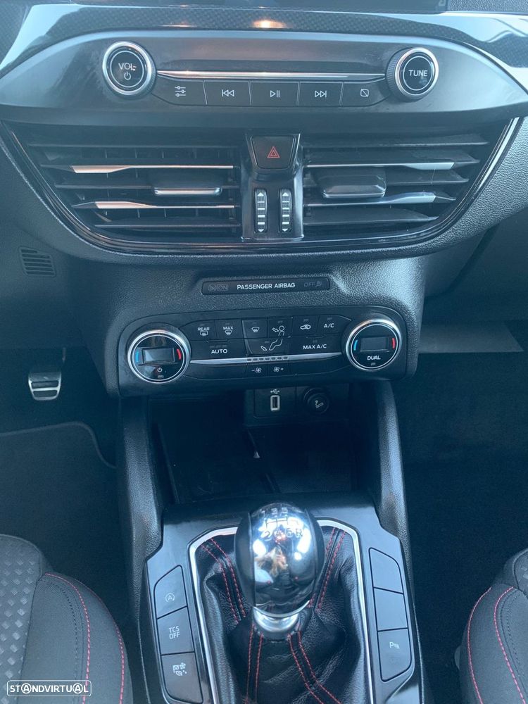 Ford Focus 1.0 EcoBoost ST-Line - 21