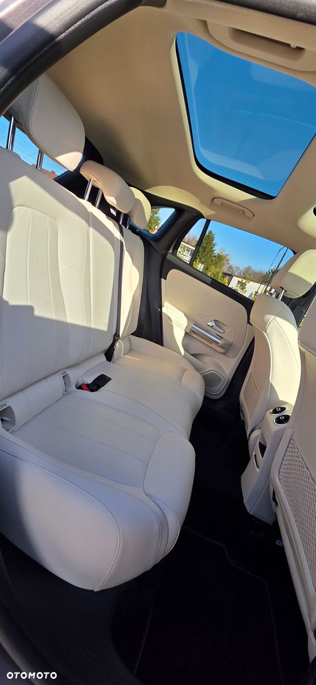 Mercedes-Benz GLA 250 4Matic 8G-DCT Progressive - 29