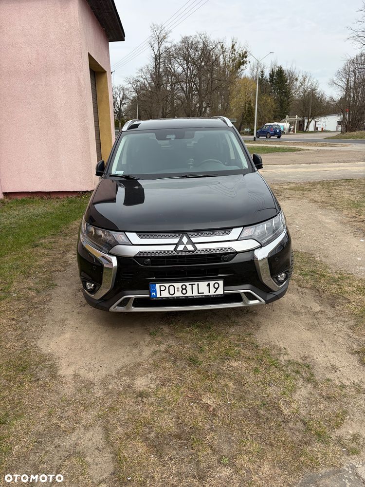 Mitsubishi Outlander 2.0 Instyle SDA 4WD CVT - 1