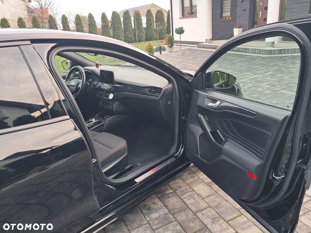 Ford Focus 1.5 EcoBlue STart-Stopp-System ST-LINE - 14