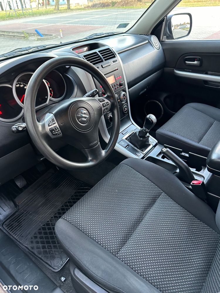 Suzuki Grand Vitara - 8