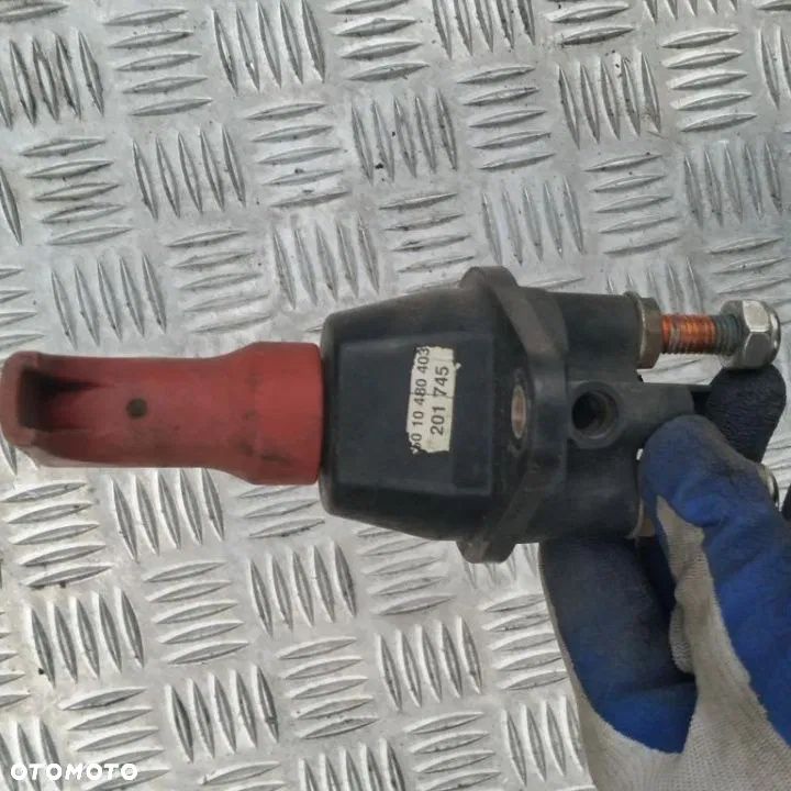 WYŁĄCZNIK PRĄDU RENAULt premium midlum 00-06r - 1