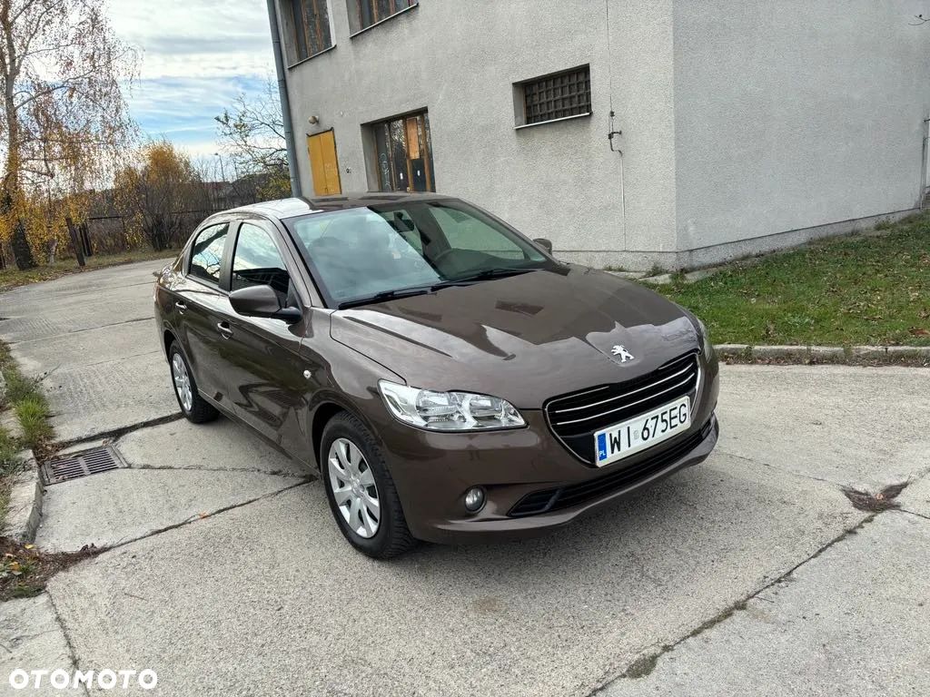 Peugeot 301 1.2 Pure Tech Access - 1