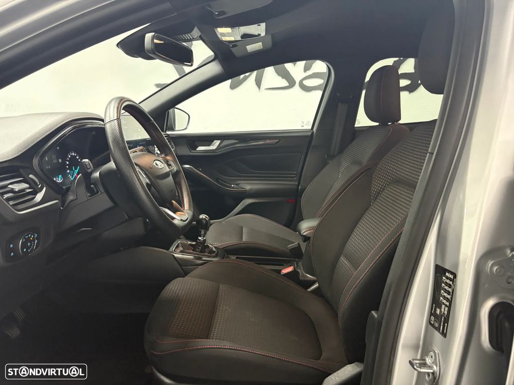 Ford Focus SW 1.0 EcoBoost S&S ST-LINE DESIGN - 14