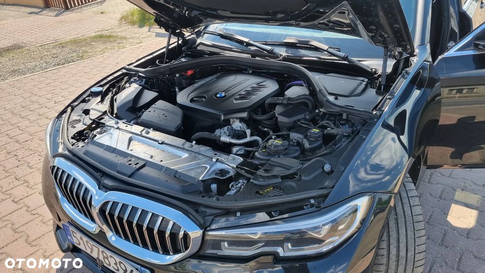 BMW Seria 3 320d Luxury Line Purity sport - 35