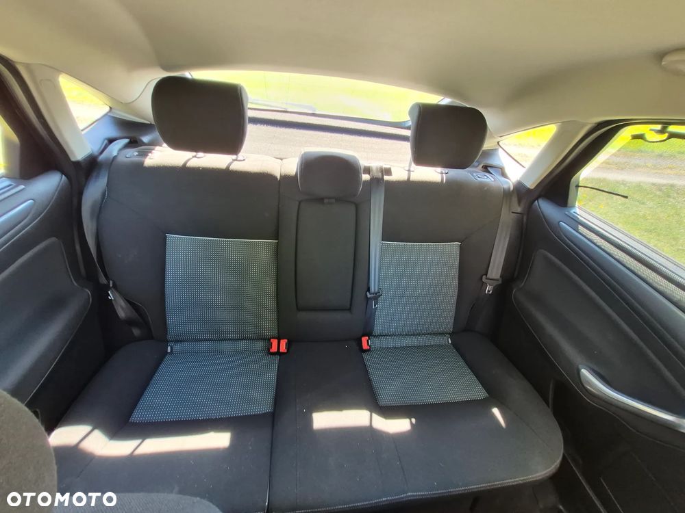 Ford Mondeo 1.6 T Gold X - 19