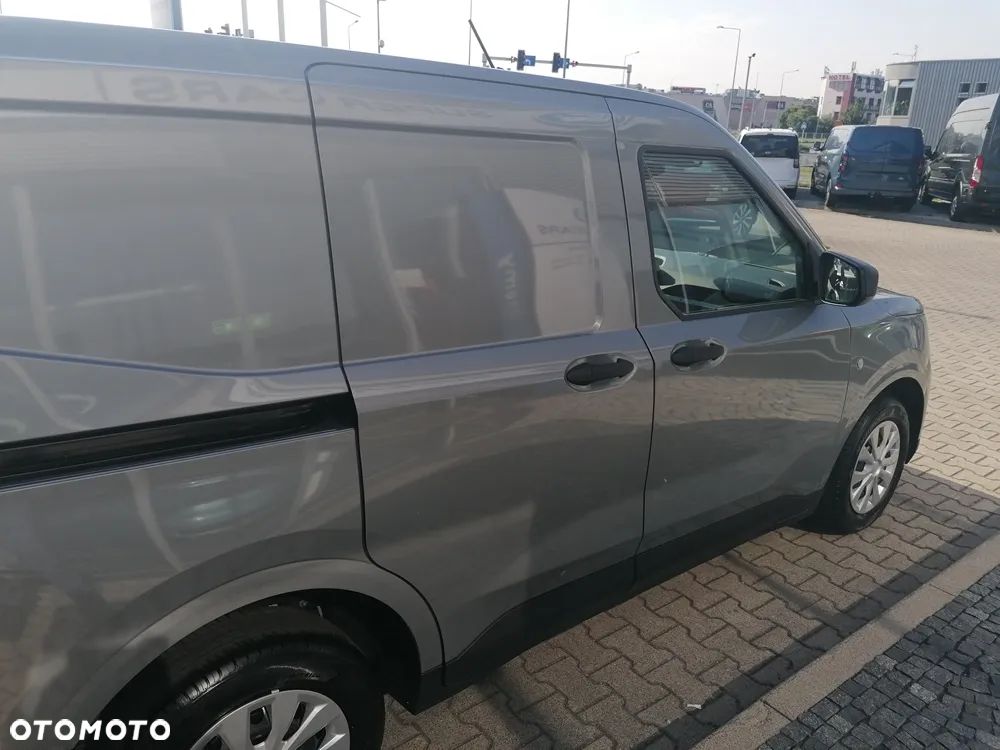 Ford Courier VAN - 10