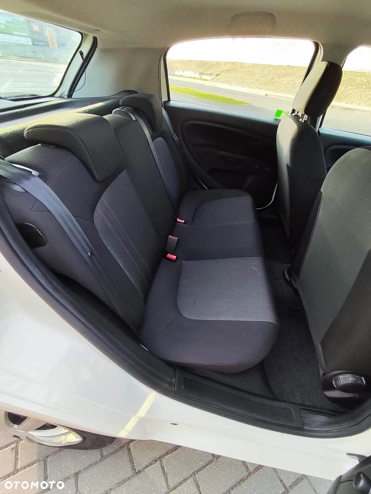 Fiat Punto 2012 - 17