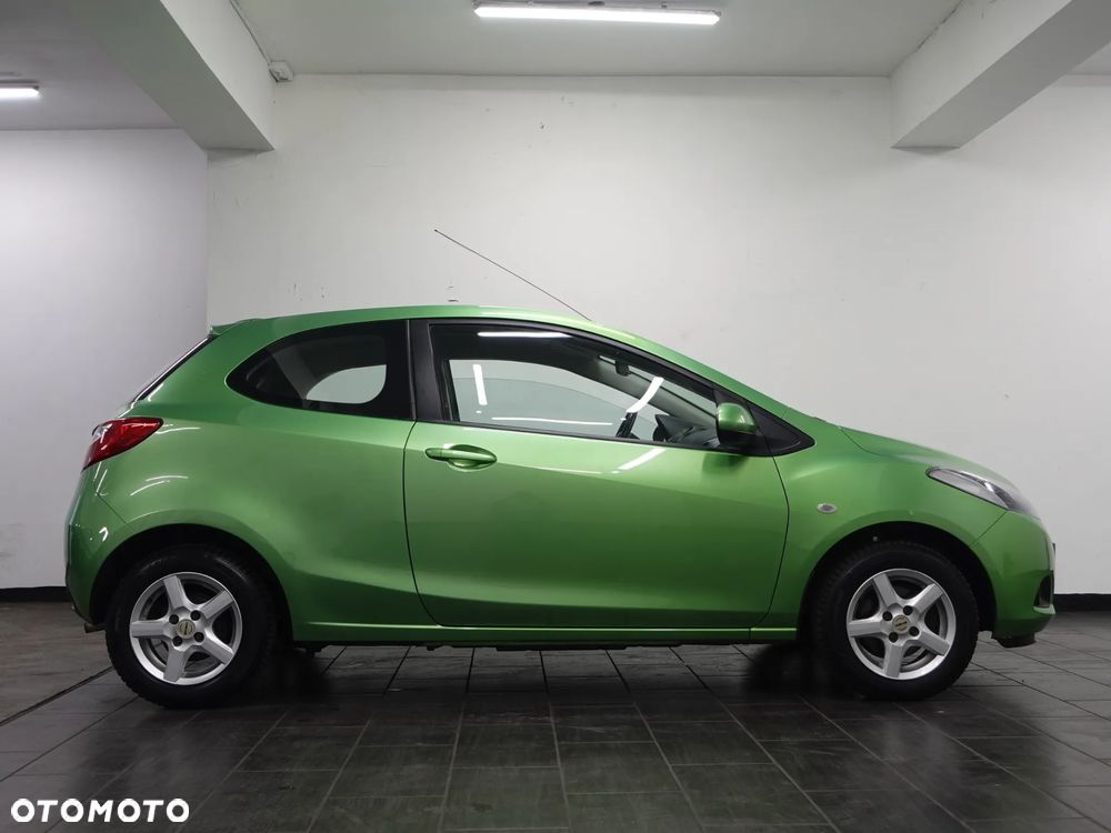 Mazda 2 - 10