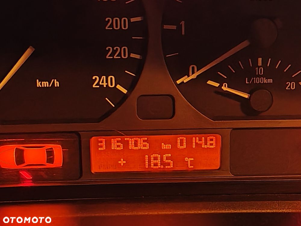 BMW Seria 3 316i - 16