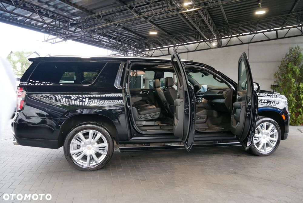 Chevrolet Suburban - 7