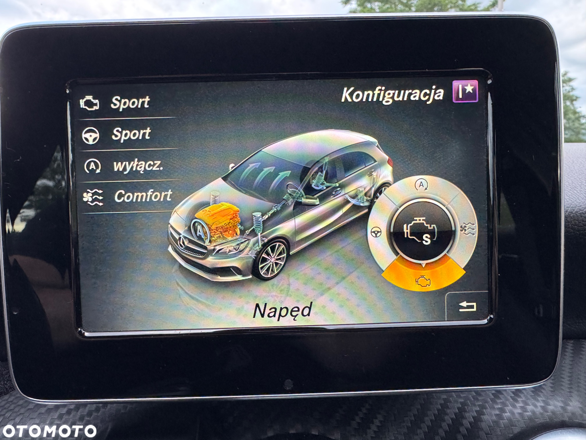 Mercedes-Benz Klasa A 220 4Matic 7G-DCT AMG Line - 16