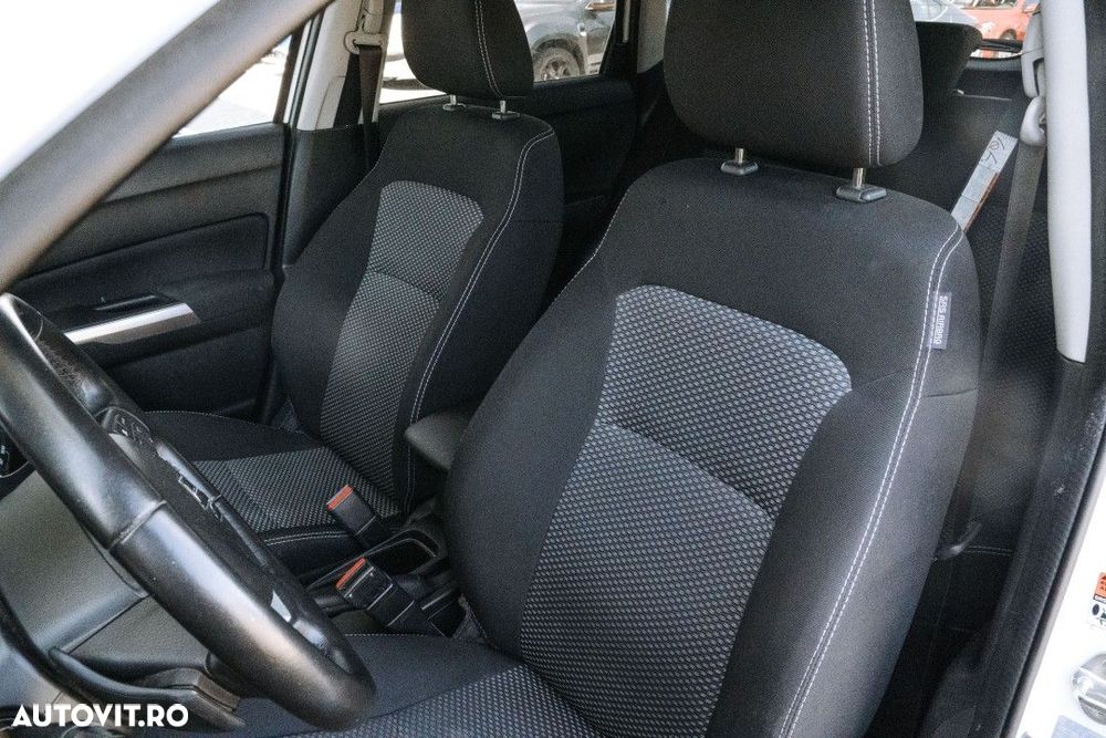 Suzuki Vitara - 12