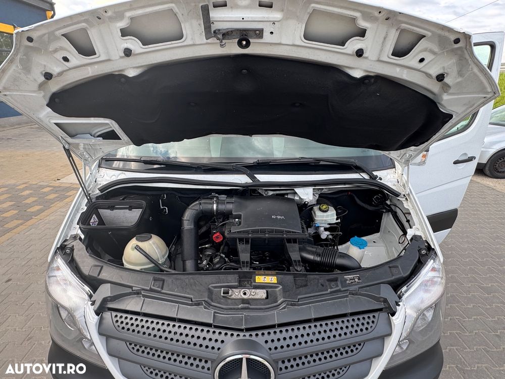 Mercedes-Benz Sprinter - 24