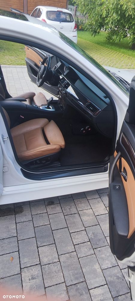 BMW Seria 5 550i Edition Sport - 8