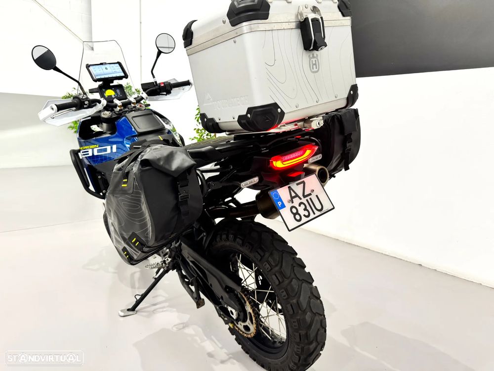 Husqvarna Norden 901 EXPEDITION - 13