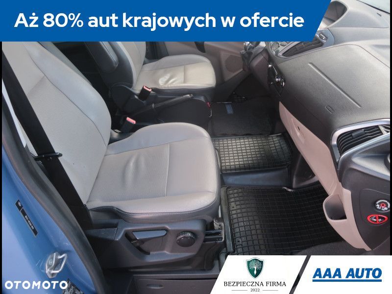 Ford Tourneo Custom - 10