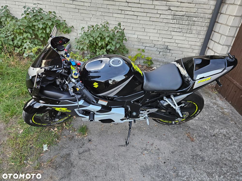 Suzuki GSX-R - 3