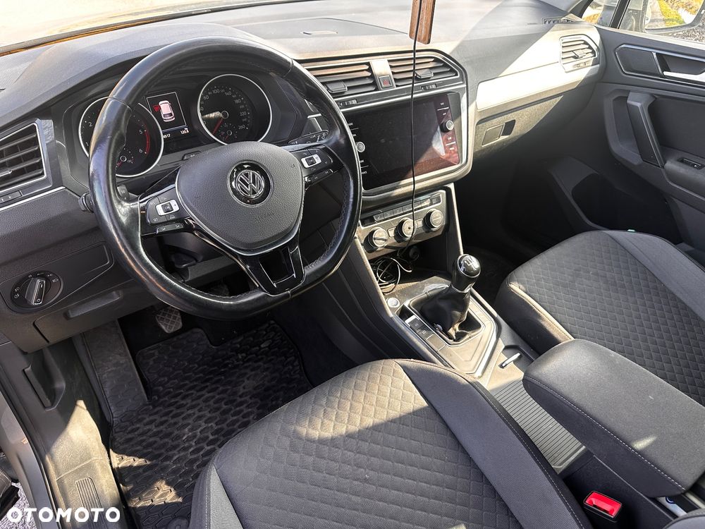 Volkswagen Tiguan - 13