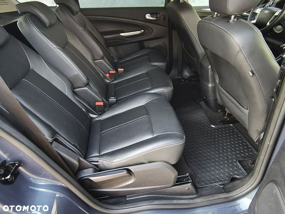 Ford S-Max - 27
