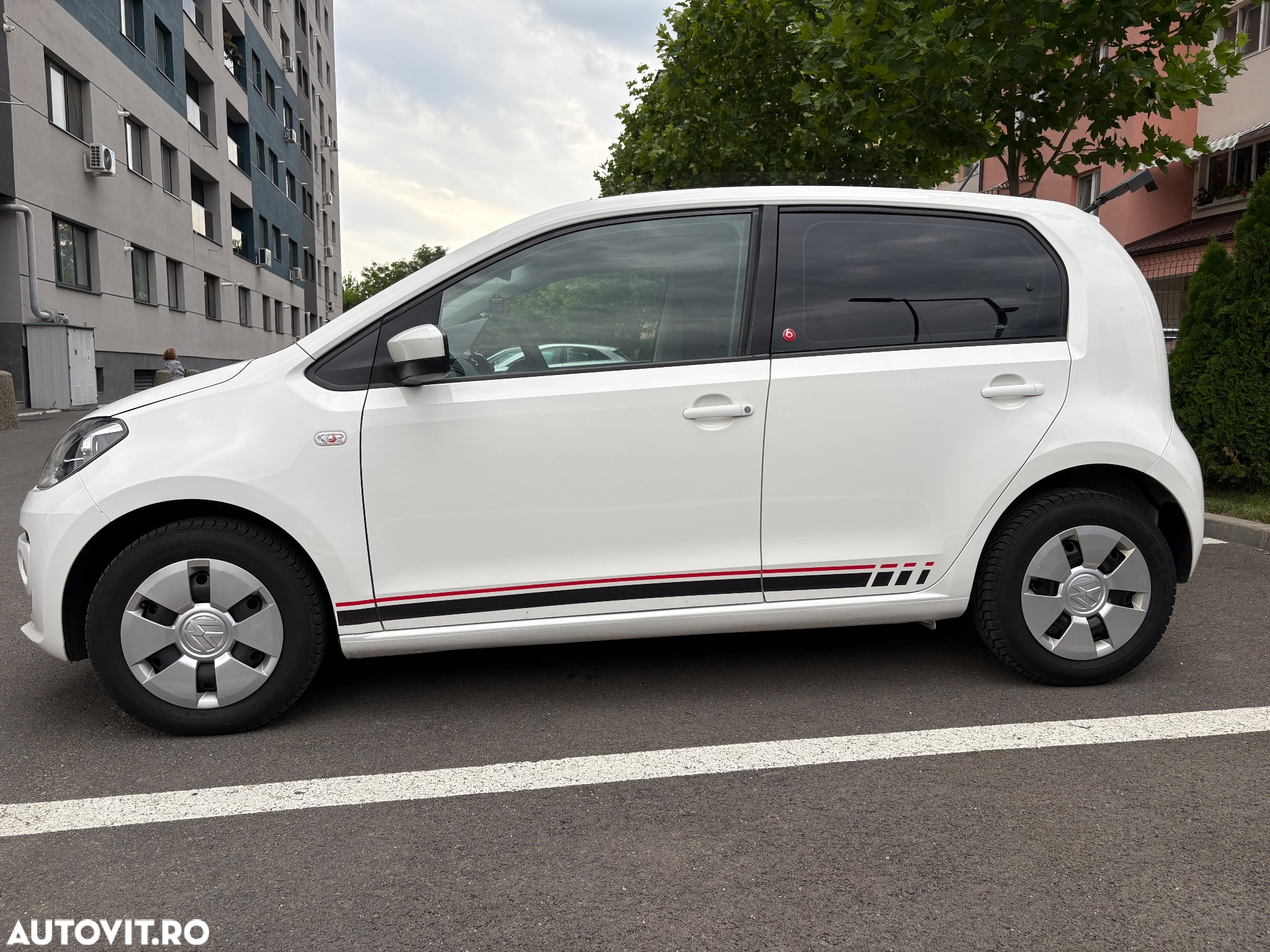 Volkswagen up! 1.0 High - 2