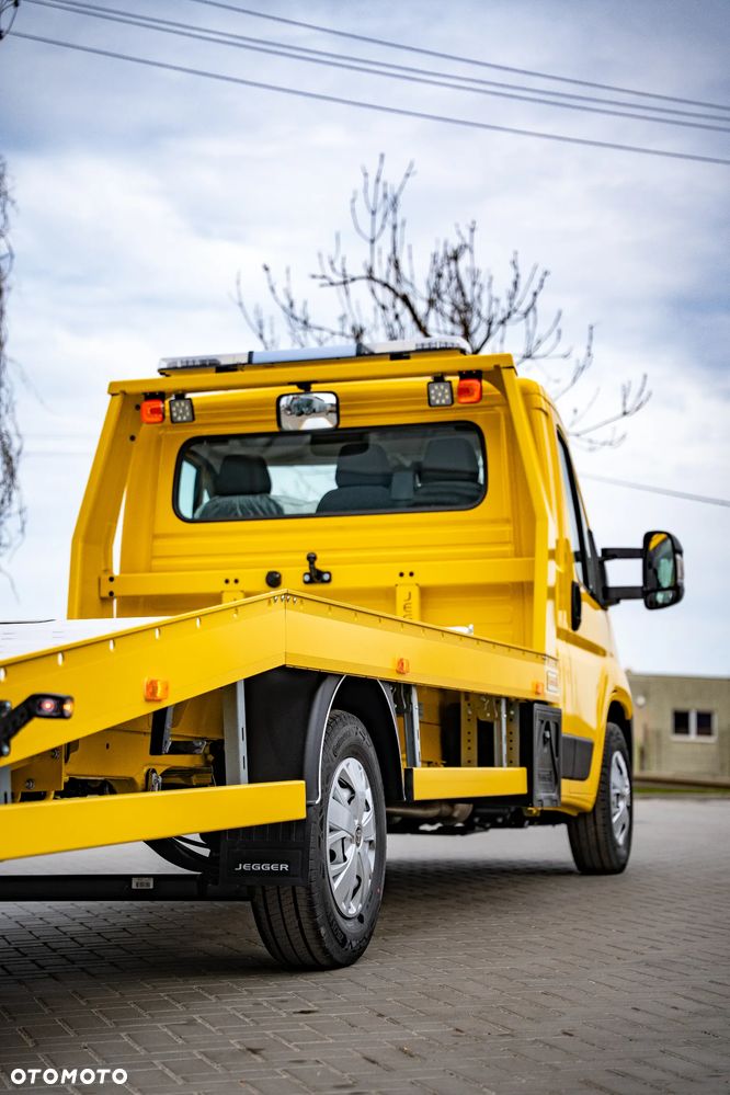 Toyota Proacemax - 33