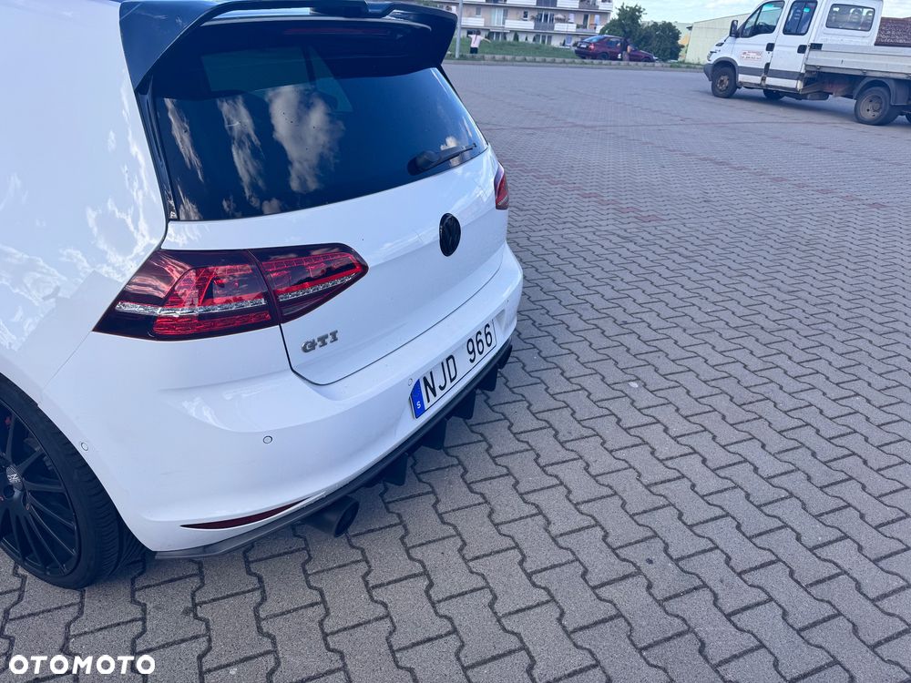 Volkswagen Golf GTI Performance BlueMotion Technology DSG - 10