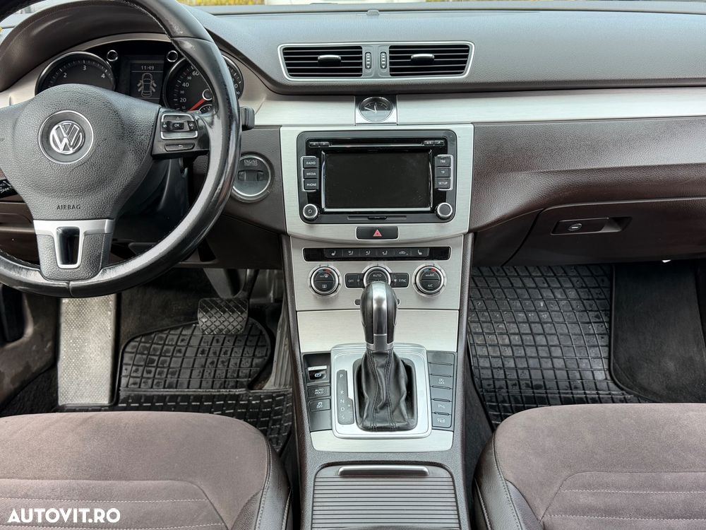 Volkswagen Passat - 13