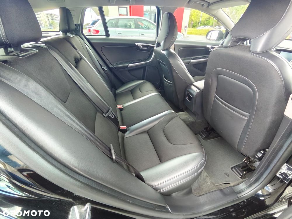 Volvo V60 D3 Drive-E Dynamic Edition (Momentum) - 30