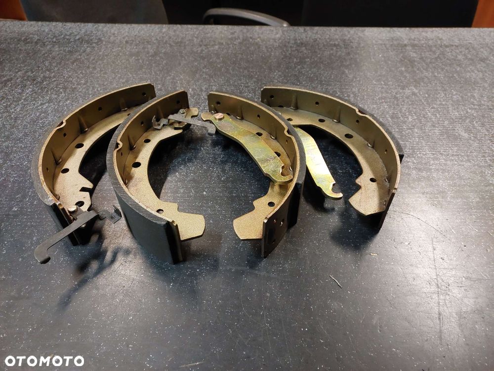 SZCZĘKI HAM. 252x56 VW LT 28-35 I, LT 40-55 I 2.0/2.4/2.4D 04.75-06.96 - 1