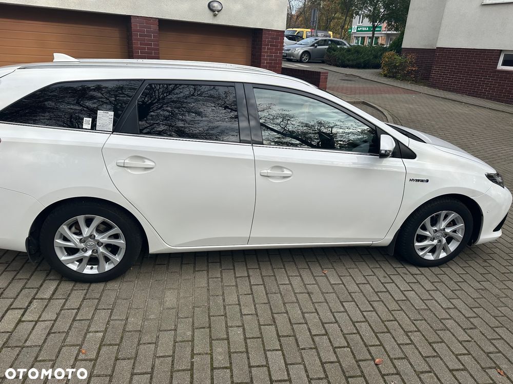Toyota Auris Hybrid 135 Comfort - 4