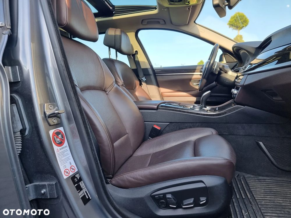 BMW Seria 5 535d xDrive Touring Sport-Aut Luxury Line - 7