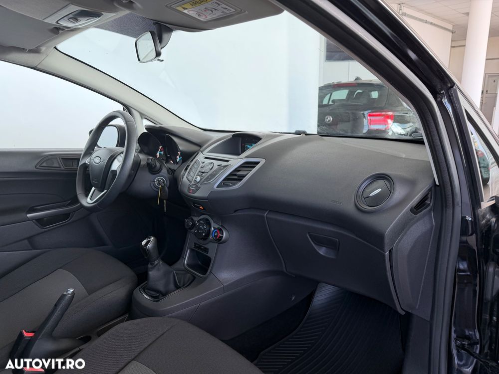 Ford Fiesta 1.25 Champions Edition - 17