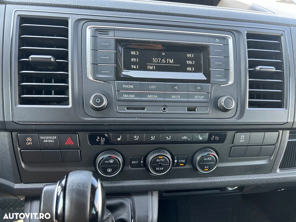 Volkswagen Caravelle - 15