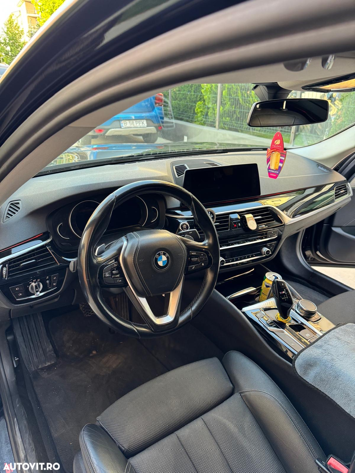 BMW Seria 5 520d AT - 2
