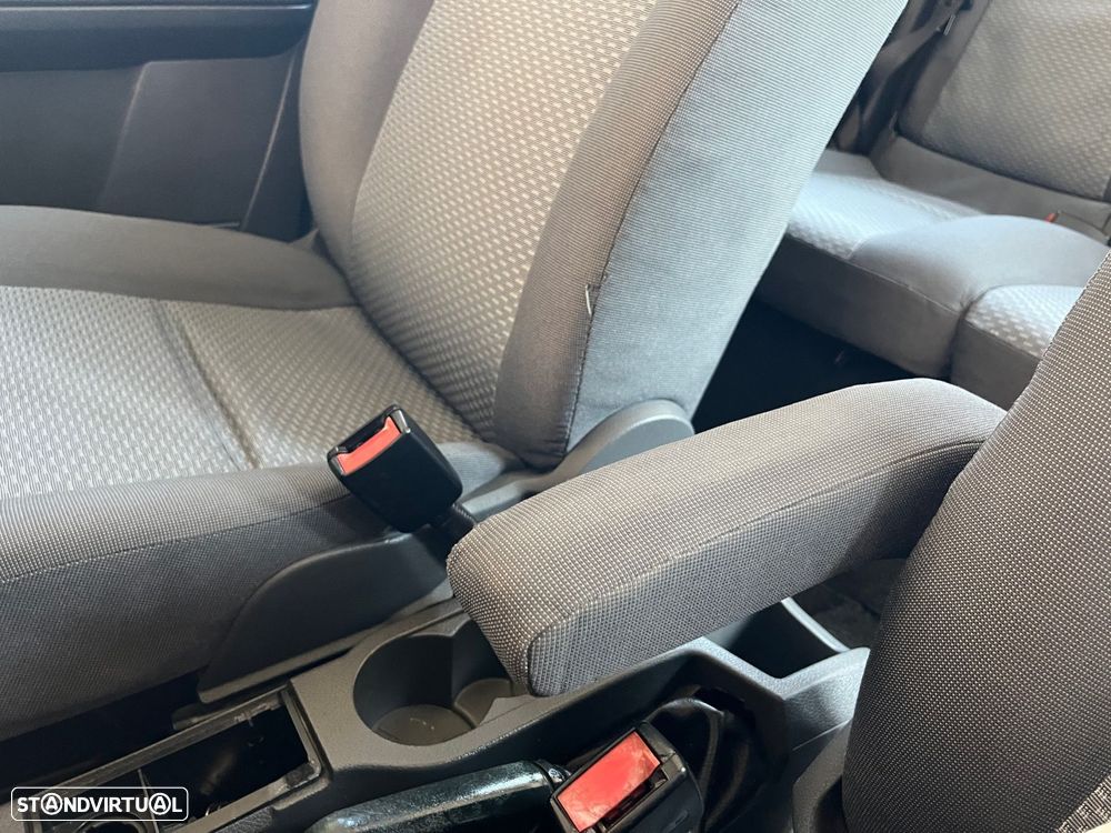 Ford Focus C-Max 1.6 TDCi Ambiente - 24