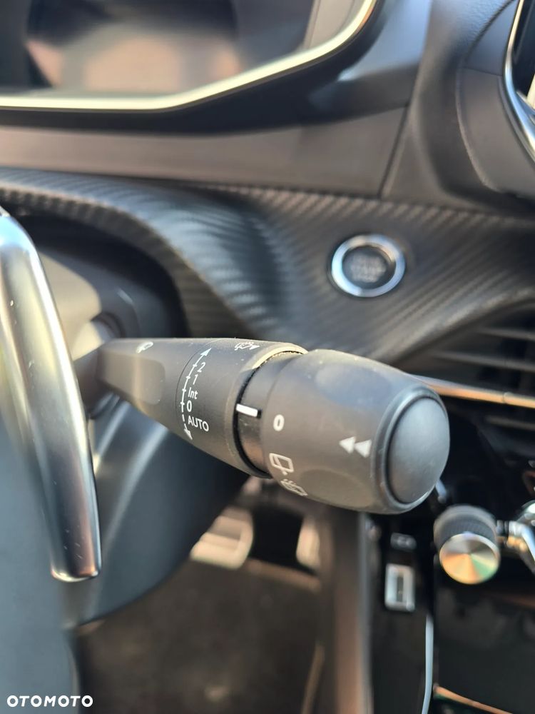 Peugeot 2008 1.2 PureTech Allure S&S EAT8 - 13