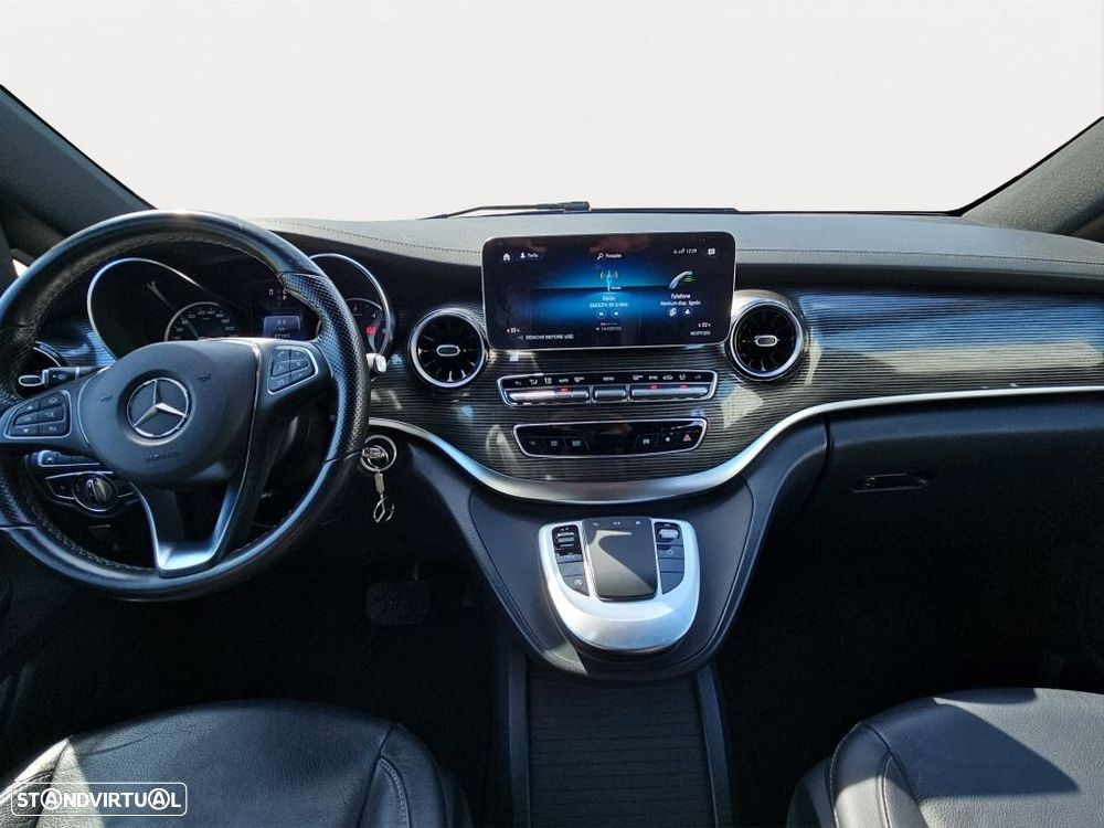 Mercedes-Benz V 300 d Longo Avantgarde - 9