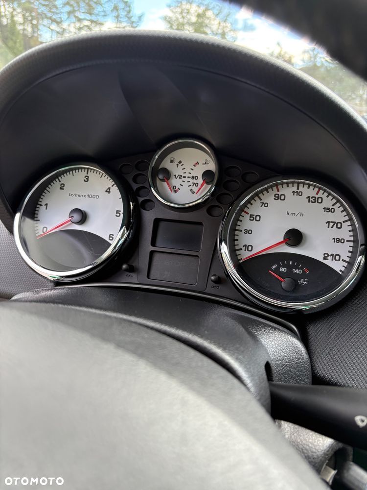 Peugeot 207 1.6 HDi - 5